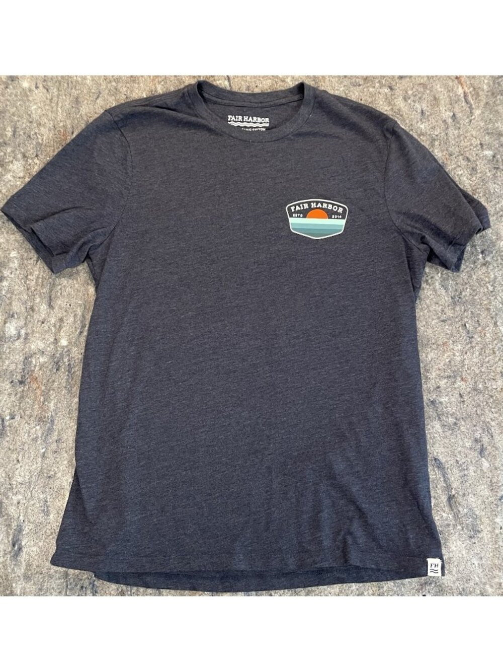 Fair Harbor Men’s M Navy T- Shirt Logo